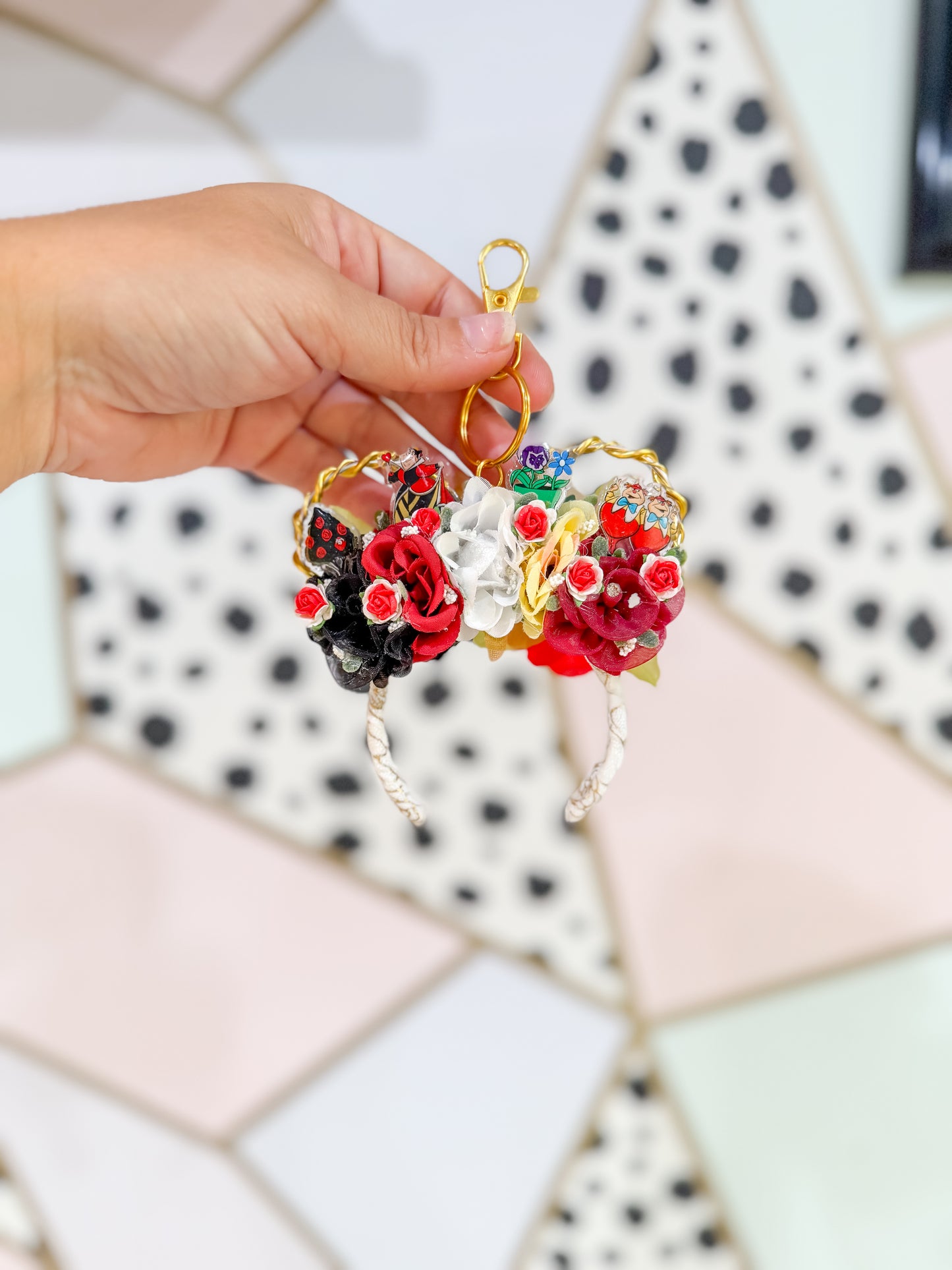 Queen of hearts mini